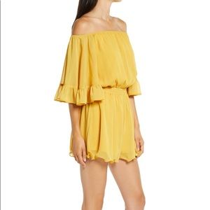 Nordstrom EndlessRose Yellow Ruffled Romper Size M
